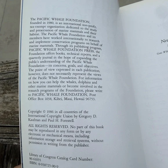 Book Hawaii’s Humpback Whales A Complete Whalewatchers Guide Softcover - Picture 5 of 13